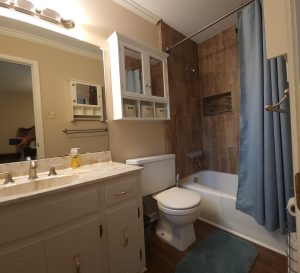 Freedom Ranch Properties - Arkansas - Military accommodations or crashpad near the Little Rock Airforce base in Jacksonville, Arkansas. - Master Bath